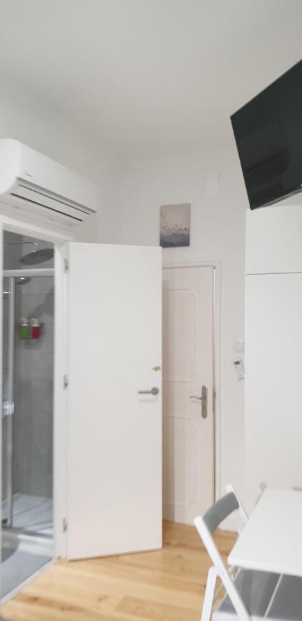 Quarto em Acomodações Particulares Antônio Pedro Lisboa